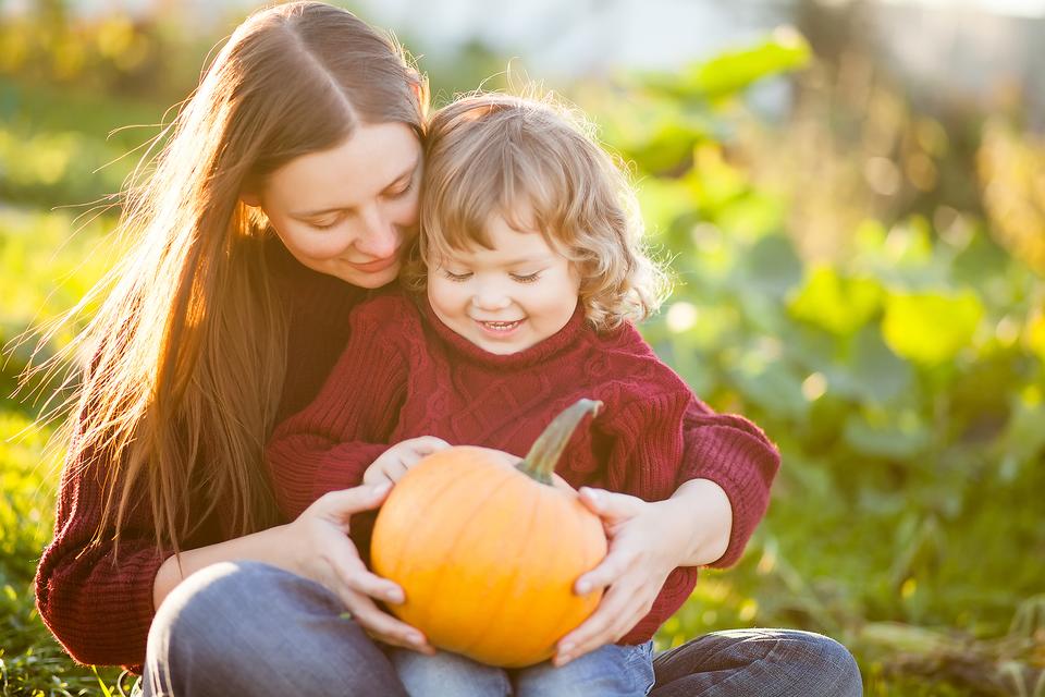 Making Memories: 15 Fun Ways to Start a New Family Tradition This Thanksgiving