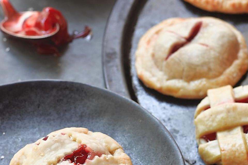 2-Ingredient Sweet Cherry Pie Cookie Recipe Is As Easy As 1, 2, 3