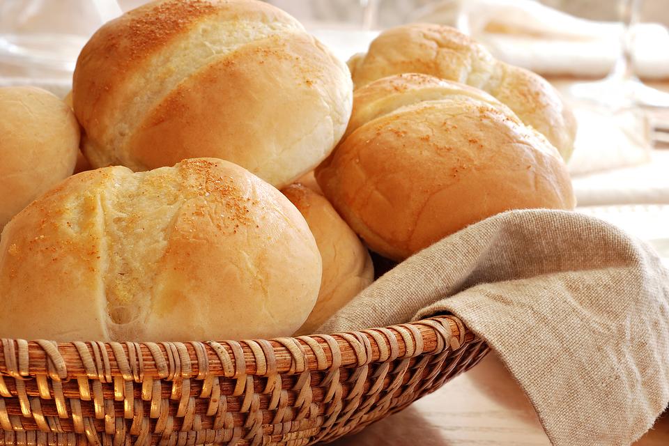 2-Ingredient Dinner Rolls Recipe: Fresh-Baked Rolls In 30 Minutes