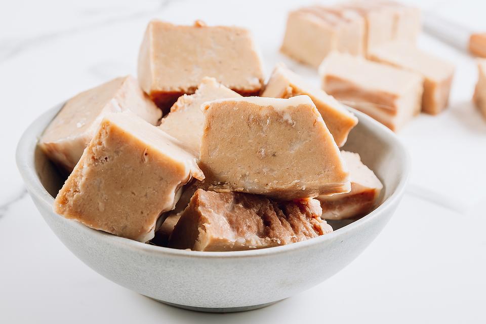 The Perfect Christmas Candy: 2-Ingredient Peanut Butter Fudge Recipe Takes 5 Minutes to Make