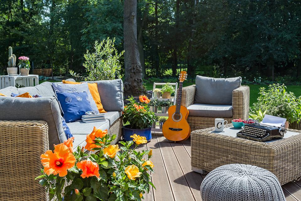 20 Patio Furniture Sets & Patio Seating Accessories That Everyone Is Buying