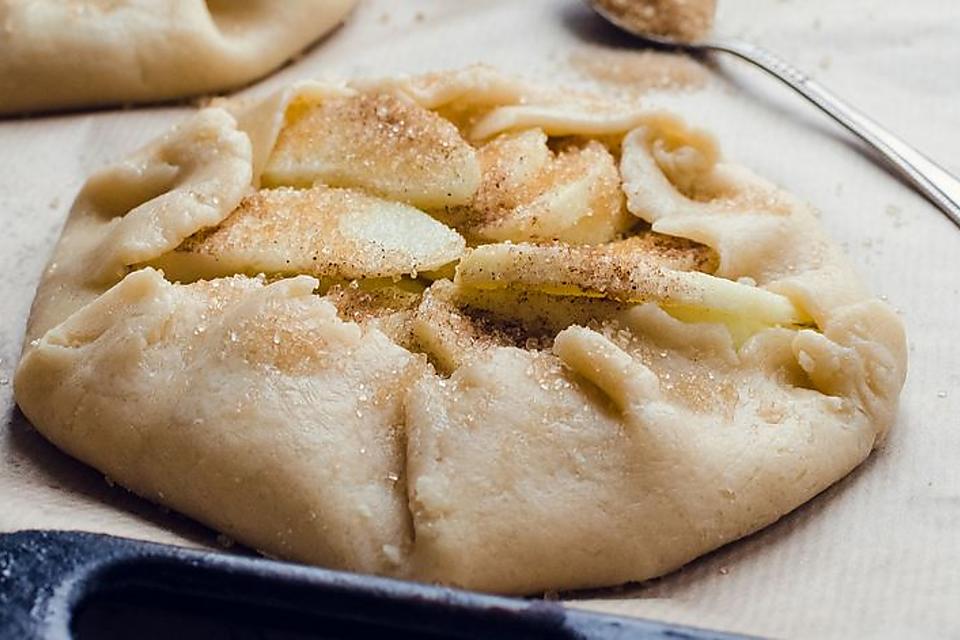 Easy Apple Puff Pastry Tart - Mother Would Know