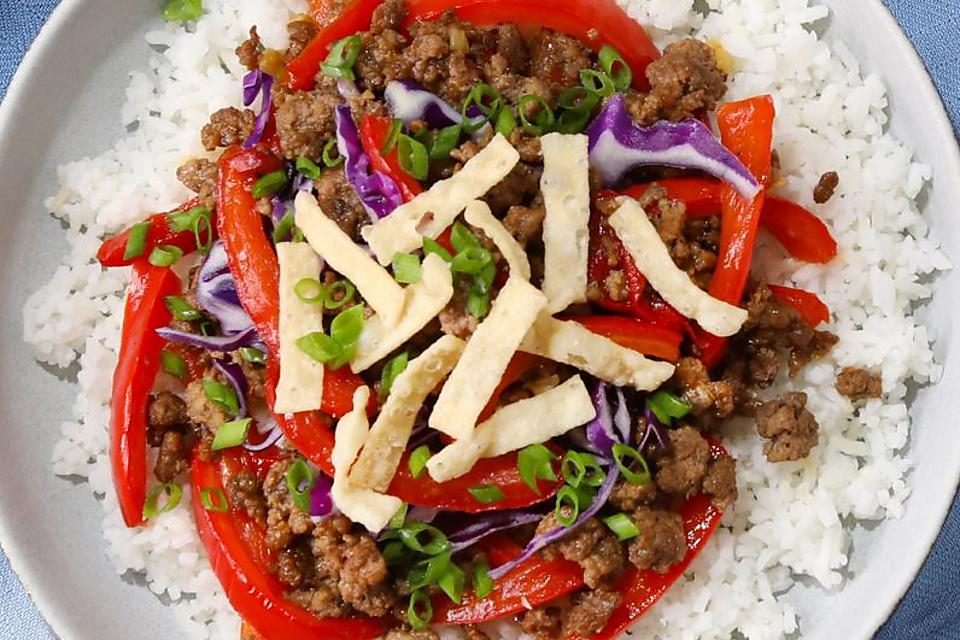 Beef Egg Roll Rice Bowl Recipe: A Tasty Ground Beef Recipe Rich in Umami Flavor