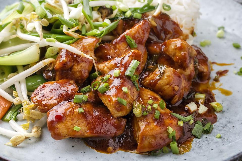 5-Ingredient Bourbon Chicken Recipe Takes 15 Minutes to Make