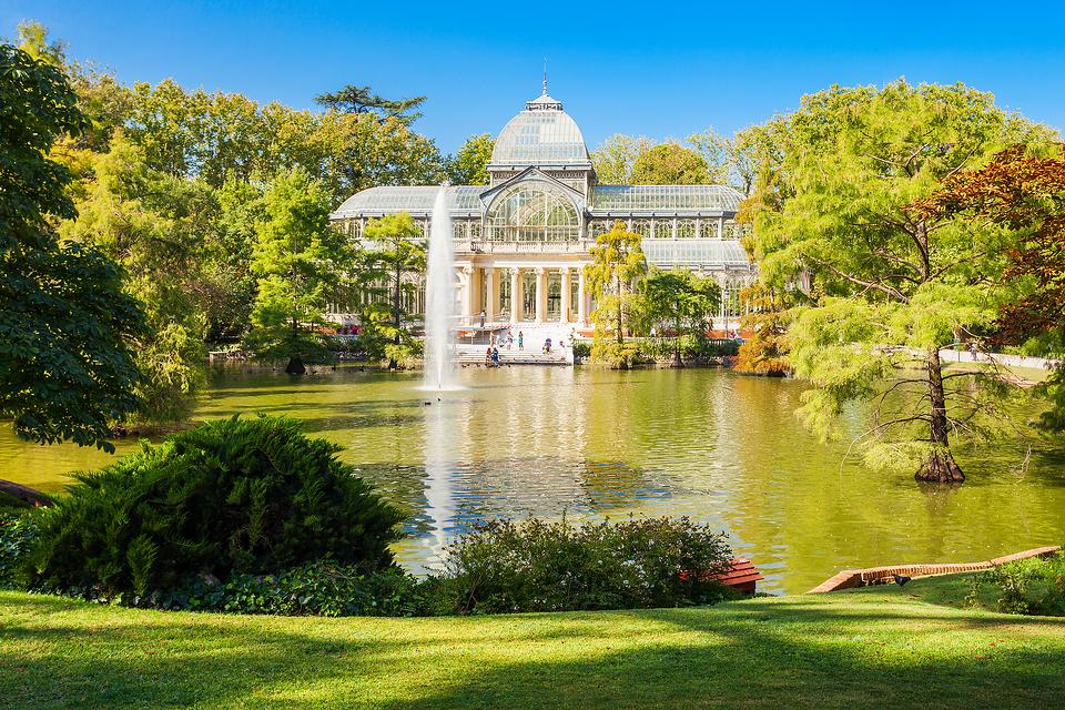 Buen Retiro Park in Spain: A Reminder That Life Is a Choice From an ...