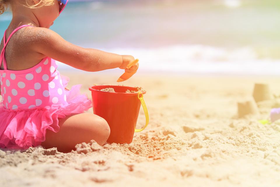 Capture the Beach In a Jar With This Fun Summer Activity