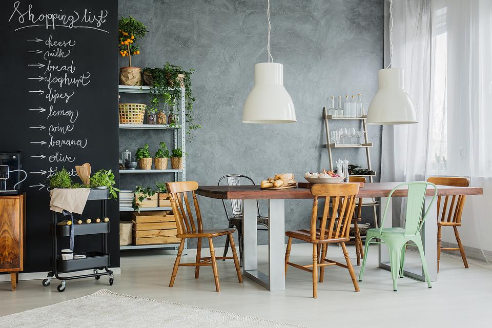 Painting the Kitchen in Chalkboard Paint