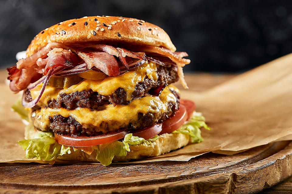 The Ultimate Bacon and Cheddar Cheeseburgers Recipe