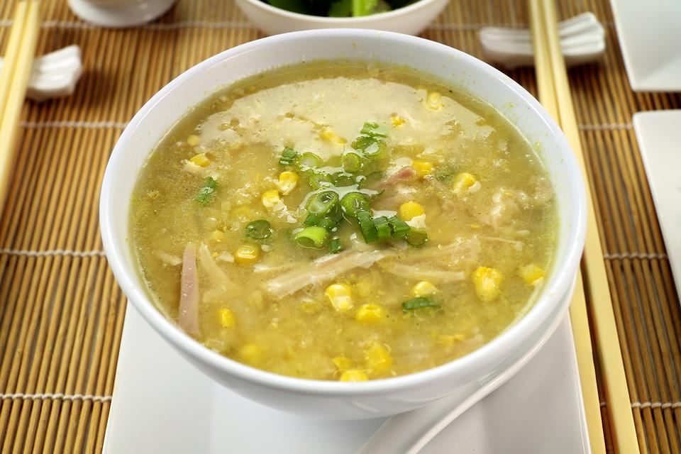 Chinese Corn Soup with Chicken (鸡蛋玉米羹)