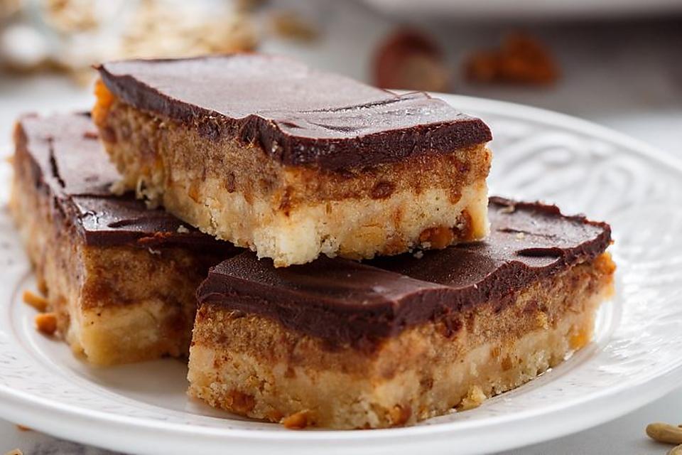 Chef's Classic Tom Thumb Cookie Bars Recipe: An Irresistible Coconut Toffee Bar Dessert