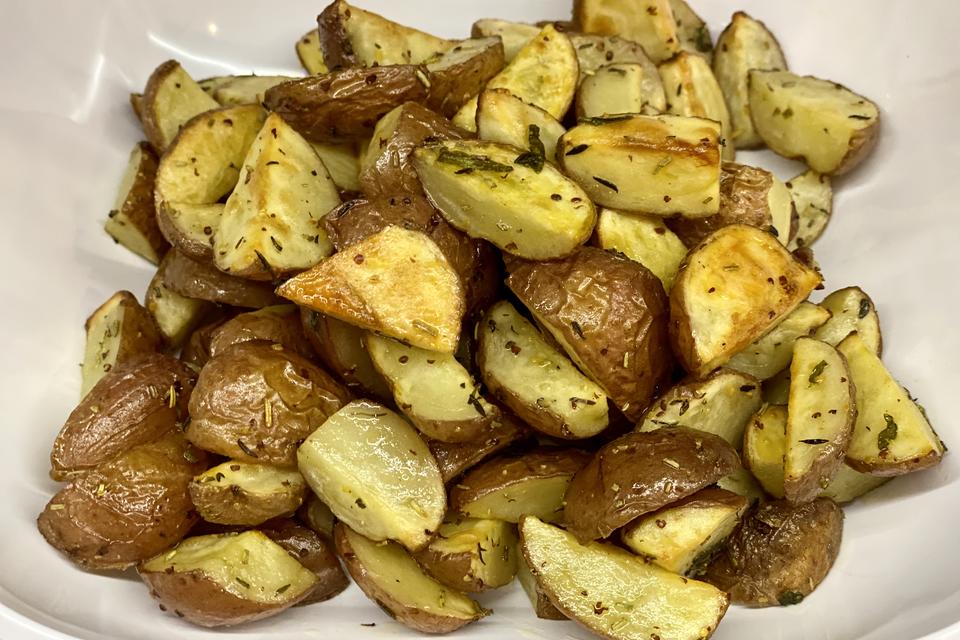 Crispy Garlic Rosemary Potato Wedges Recipe Is Like French Fries But More Flavorful