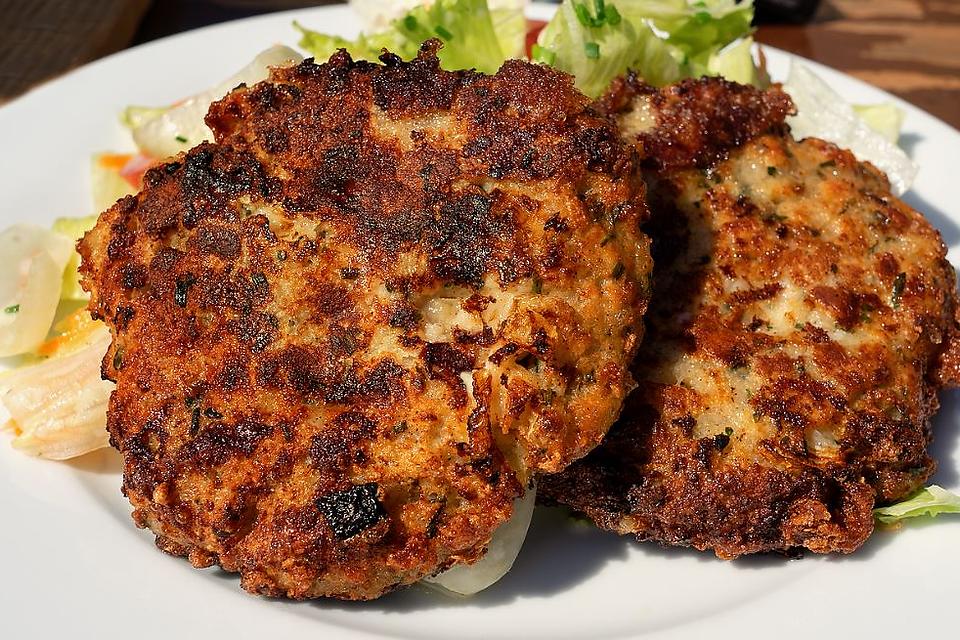 Crispy Southern Salmon Patties Recipe Is a Budgetfriendly 20Minute