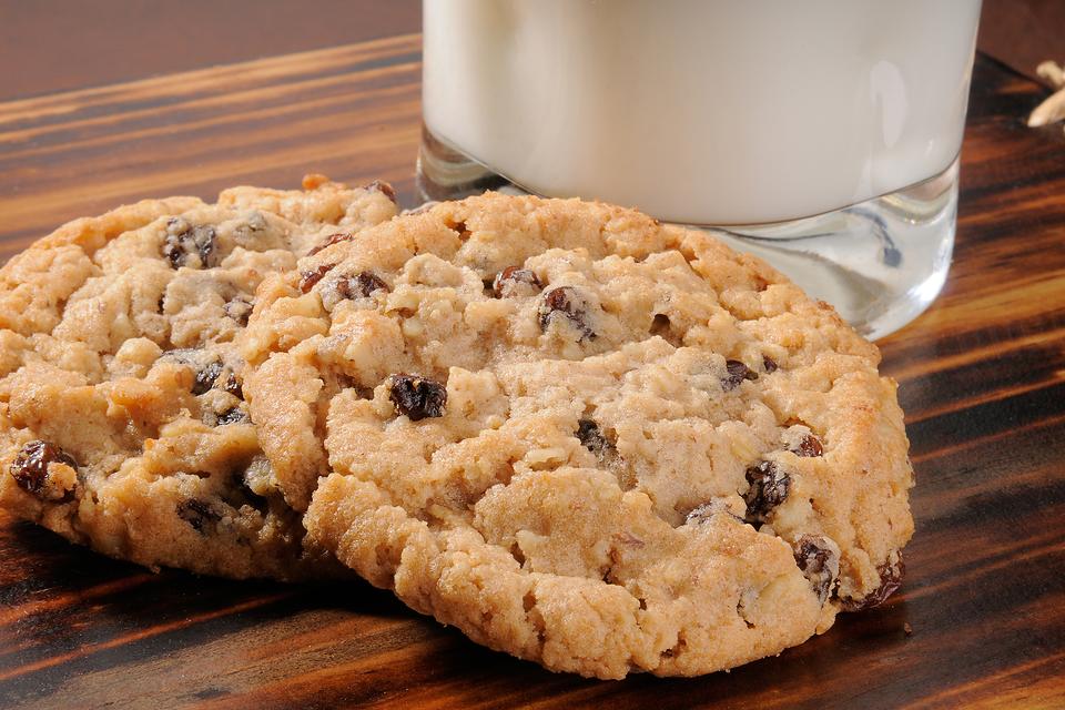 Mom's Oatmeal Raisin Cookie Recipe:  Feel-Good Cookies In 20 Minutes