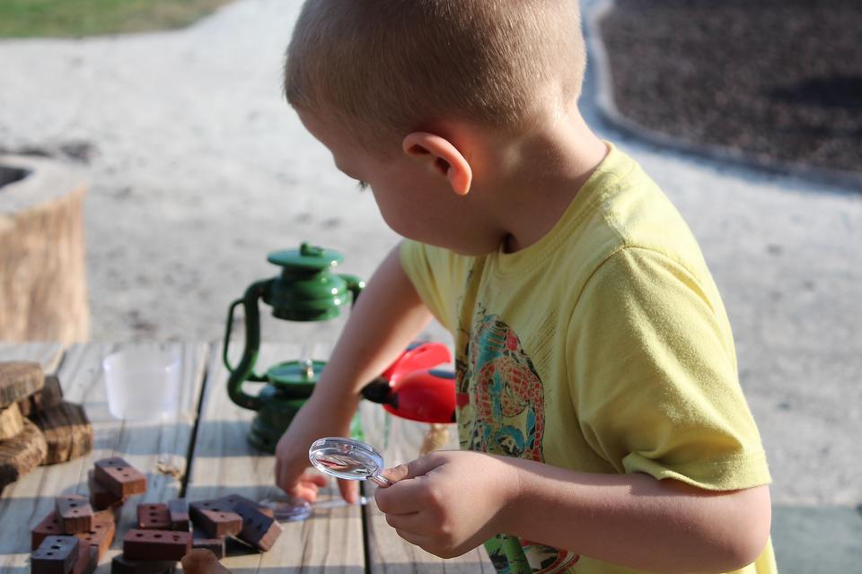 Explore the Outdoors With Kids: 4 Fun Ways to Make the Most of Nature & Help Kids Learn!