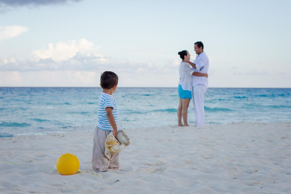 Family Trips: Vacation Is Not a Time to Give Parenting a Break!