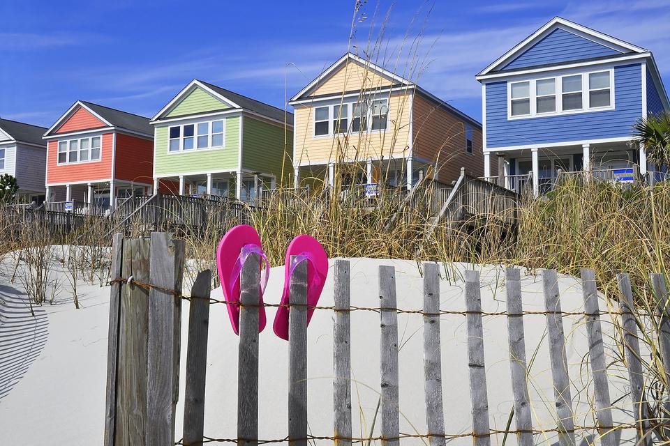 Family Vacation Planning: 4 Reasons Why You Should Consider a Rental Property!