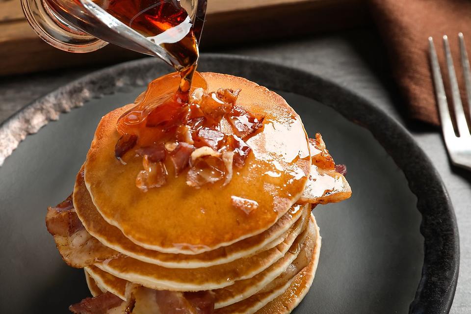 Beer Pancakes Recipe With Candied Bacon?! What Men Really Want for Father's Day