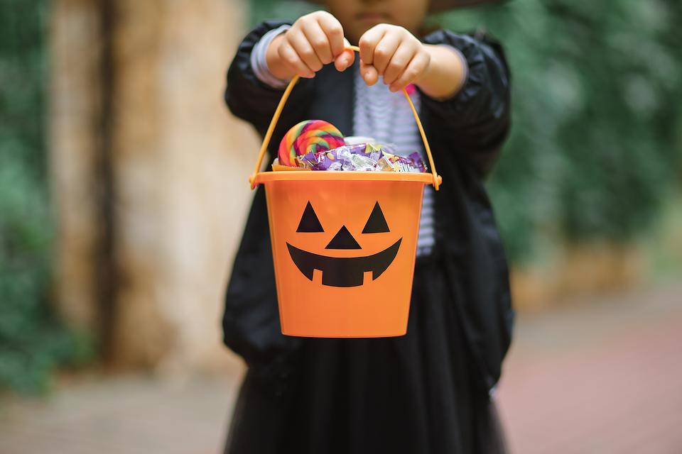 Fentanyl-Coated Halloween Candy? Tips to Help Keep Parents From Going to Stress City This Halloween