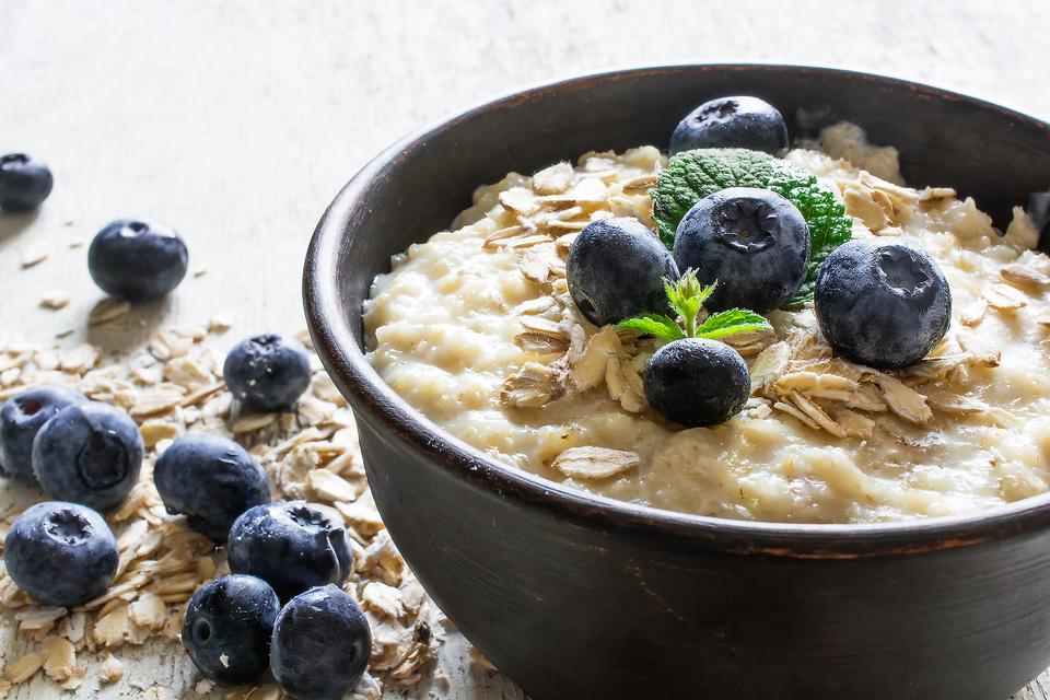 Fiber Facts: What You Should Know About Soluble & Insoluble Fiber, Plus a High-fiber Blueberry Oatmeal Recipe