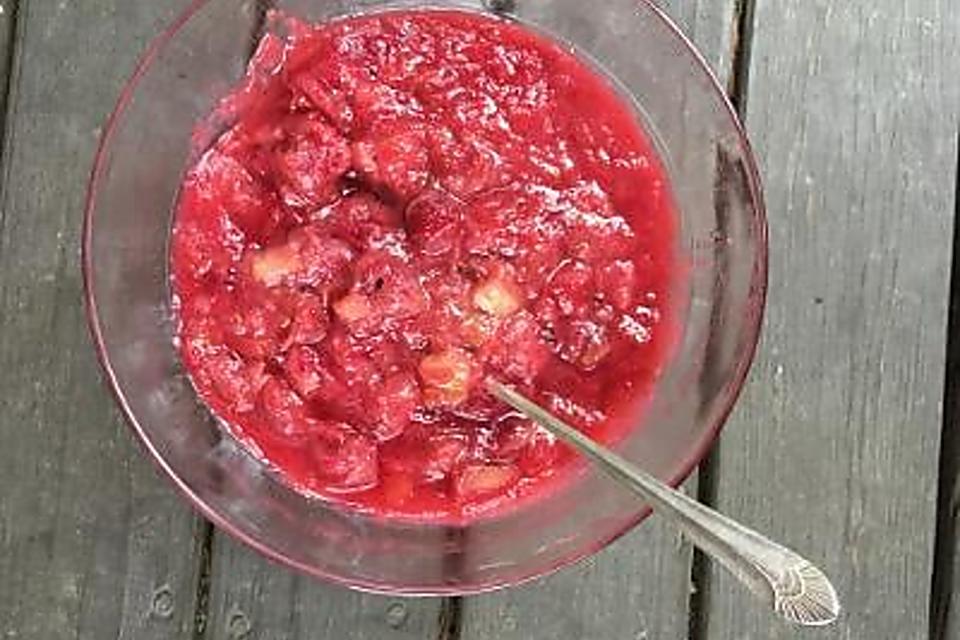 Simple Rhubarb Raspberry Compote Recipe: This Chef's Favorite Summer Fruit Compote Recipe