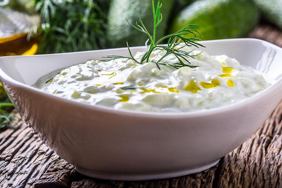 This Easy Cool & Creamy Tzatziki Sauce Recipe Will Be Your New BFF