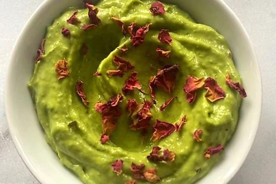 Green Goddess Hummus Recipe: Nourish Your Soul With This Herbaceous Hummus Recipe