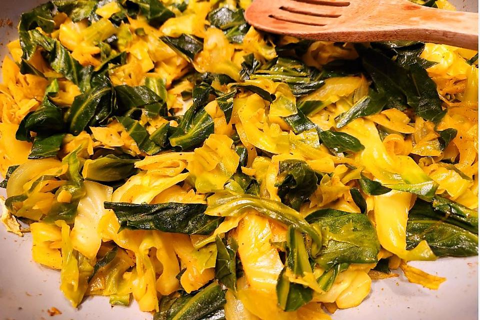 Quick & Tasty Turmeric Cabbage Recipe May Help Fight Inflammation