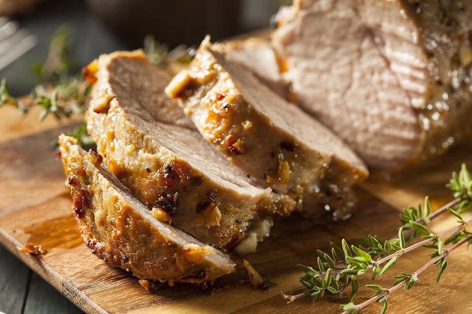 Mouth-Watering Herb-Crusted Pork Tenderloin Recipe Cooks In 20 Minutes