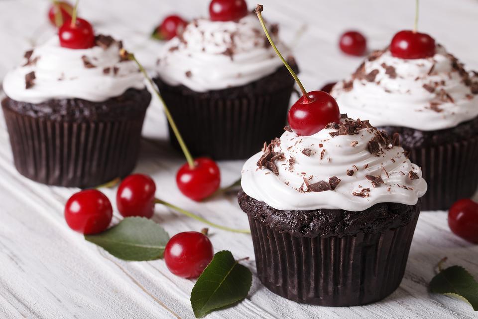 black forest cupcakes with cake mix