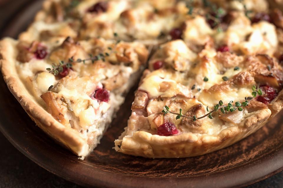 This Tasty Leftovers Pizza Recipe Is Thanksgiving Dinner In One Bite