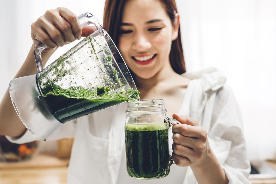 Blending Vs. Juicing for Health: ​Is It Better to Blend or Juice Your Fruits & Vegetables?