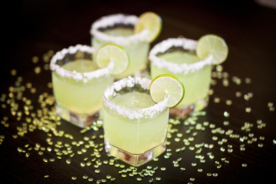 ​It's 'Rita Time! How to Make Slim & Sparkling Lemon-Lime Margaritas!