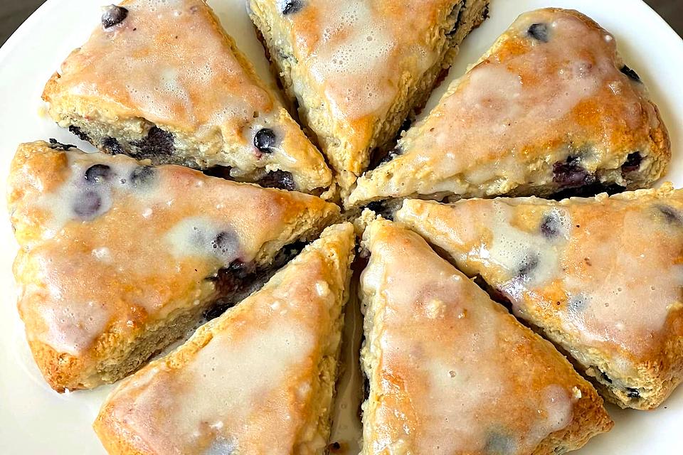 Tender Blueberry Lemon Scones Recipe: Low-Carb & No Refined Sugar