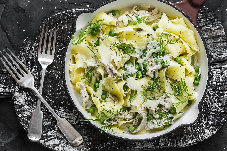 Pappardelle With Chicken, Peas & Fennel Recipe: This Light Pasta Ragù Recipe Is Worth the Effort