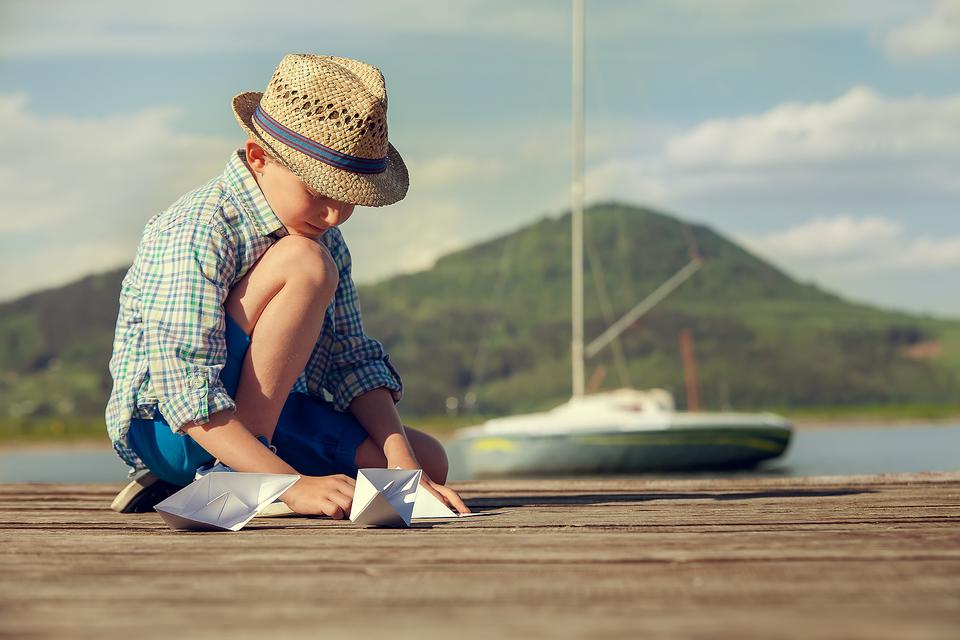 Pool Noodles Make Adorable DIY Sailboats for Kids (and So Simple to Make!)