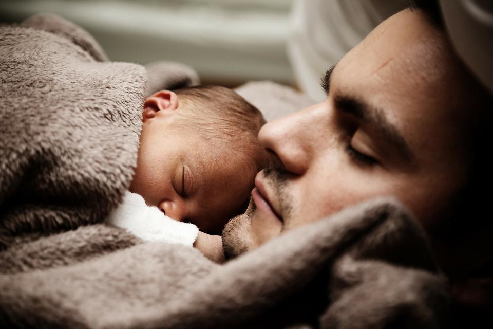 Postpartum Depression Isn't Just for New Moms: 5 Reasons Why Dads Get PPD!