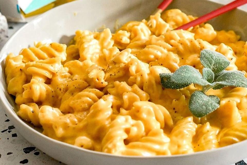 Creamy Pumpkin Macaroni & Cheese Recipe Is a Fall Fan Favorite