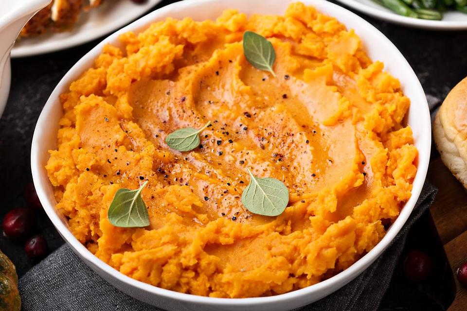 Pumpkin Mashed Potatoes Recipe Gives All the Thanksgiving Feels