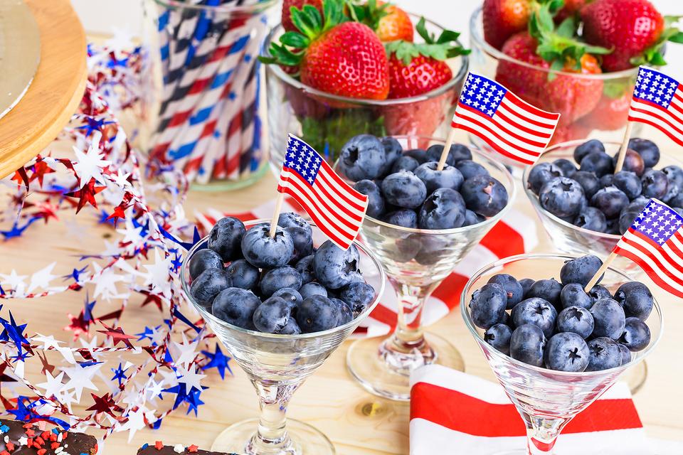 Red, White & Berry: How to Make a Quick & Healthy Patriotic Snack!