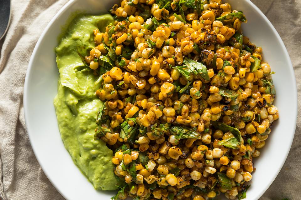 Healthy Dip Recipes: This Roasted Corn Salad Recipe With Guacamole Brings Freshness to the Table