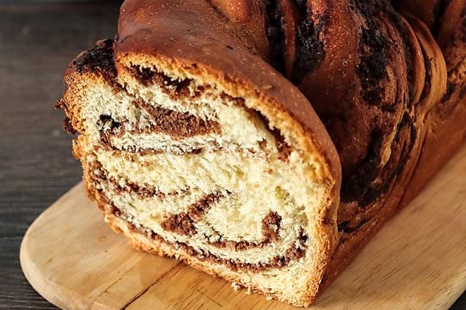 Romanian Walnut & Rum Yeast Bread Recipe (Cozonac) for the Holidays