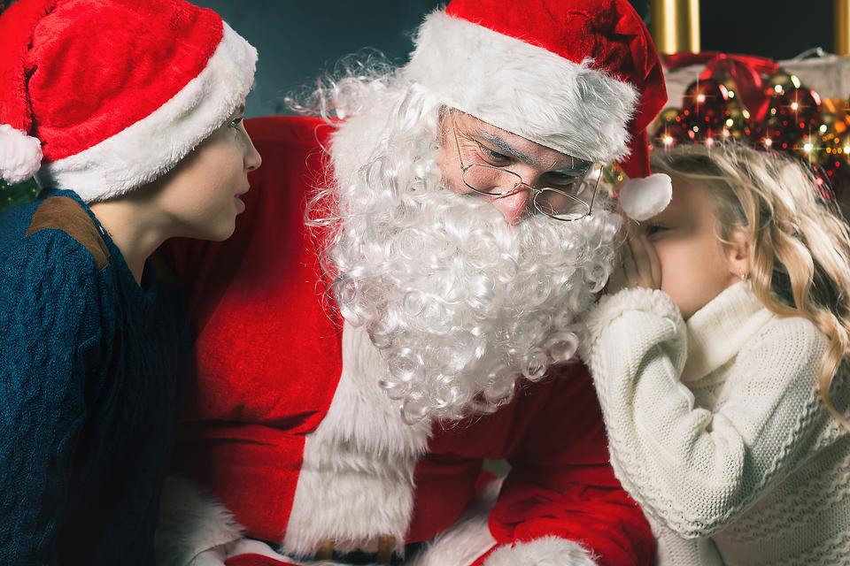 Santa & Fireworks in Illinois? Yes! Santa Is Coming to Deer Park Town Center Friday!
