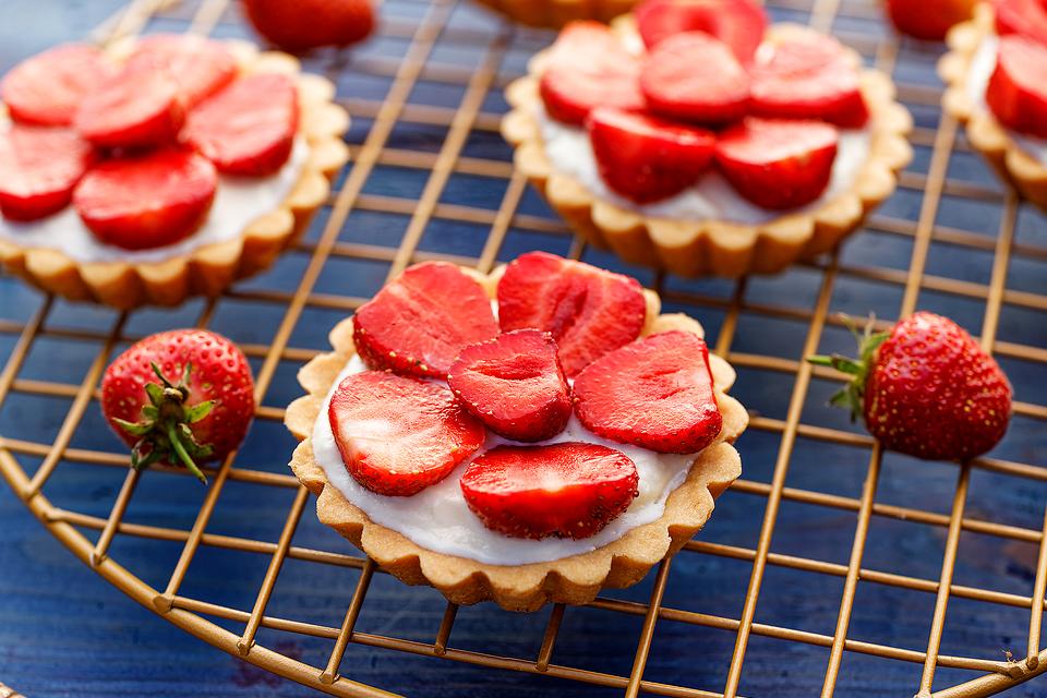 Scrumptious Strawberry Tartlet Recipe: A Mini Fruit Tart With a Surprising Secret Ingredient