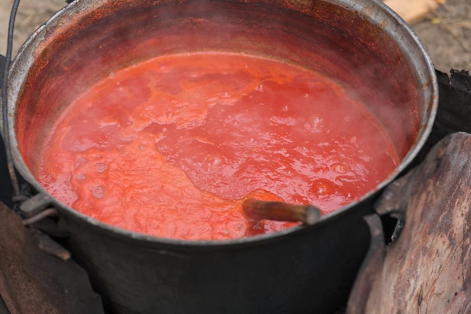 Grandma's Simple Sunday Gravy Recipe The Easiest Italian Tomato Sauce