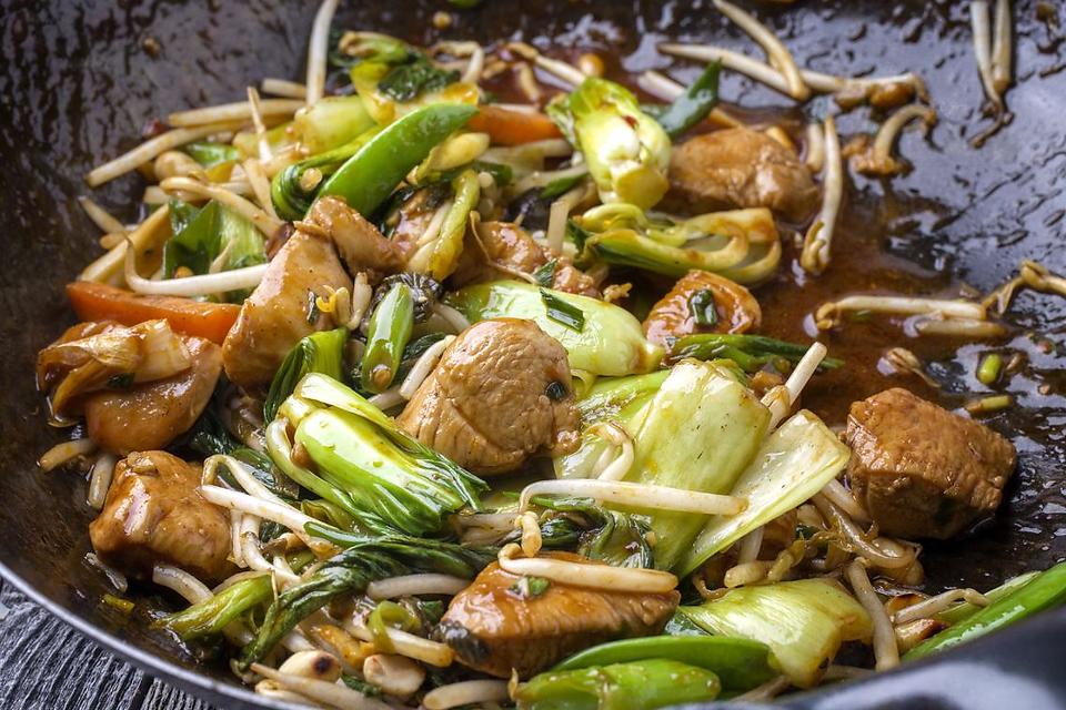 20-Minute Stir-fry Chicken Recipe With Vegetables Will Be a Family Favorite