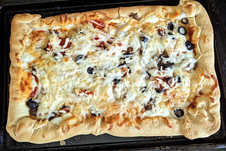 Shortcut Stuffed Crust Crescent Pizza Recipe Is Pizza Night Perfection