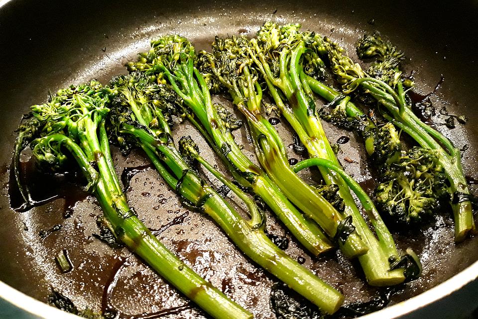 Sweet Soy Broccolini Recipe: This Easy Soy-Glazed Broccolini Recipe Is Simply Delish