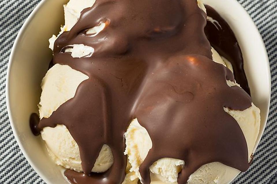 Quick 2-Ingredient Chocolate Magic Shell Recipe Is Ice Cream's BFF