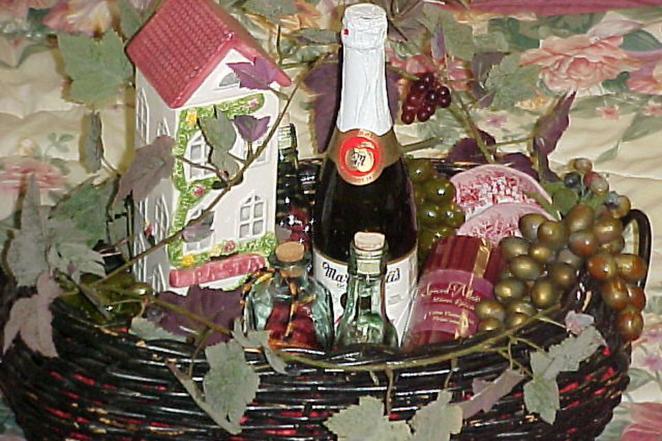 Upcycled Gift Baskets: How to Show Someone You Care With a Basket of Cheer!