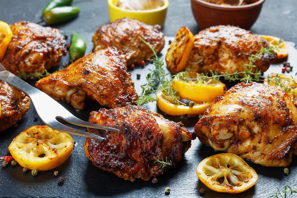 https://media.30seconds.com/tip/lg/Weeknight-Crock-PotTM-Lemon-Garlic-Butter-Chicken-Thighs-54843-34aff90cfa-1674573770.jpg